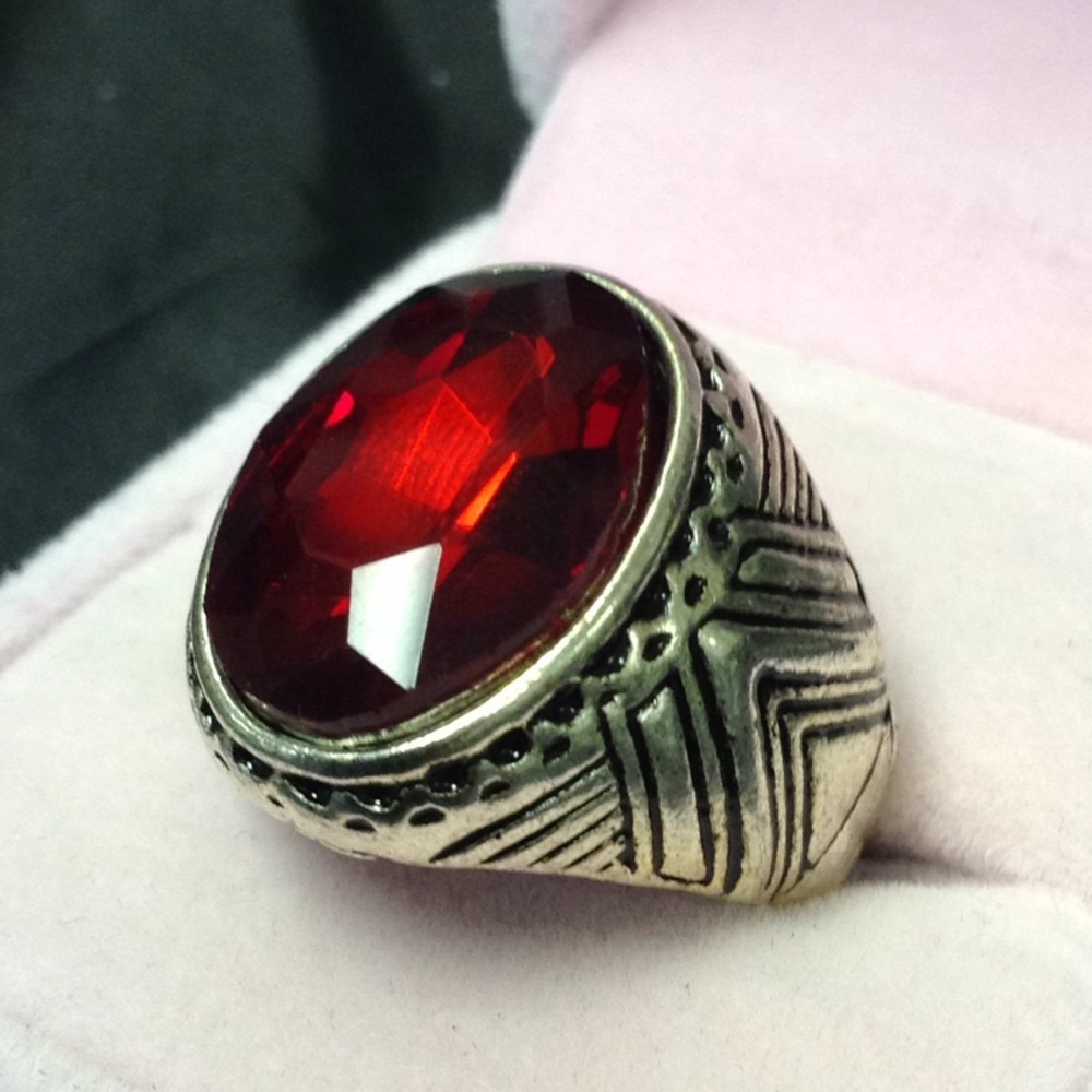 Red stone silver men's ring Sz10.5